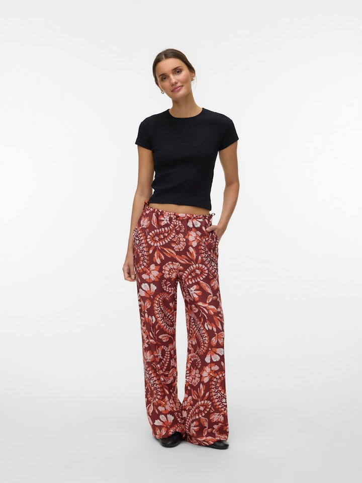 Vmnellie Carla Hw Pants Wvn Ga - Rood Dessin