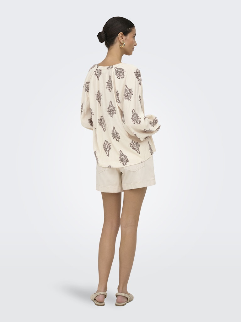 Onlvega-silla Hw Mom Belt Shorts Pnt - Wit Dessin