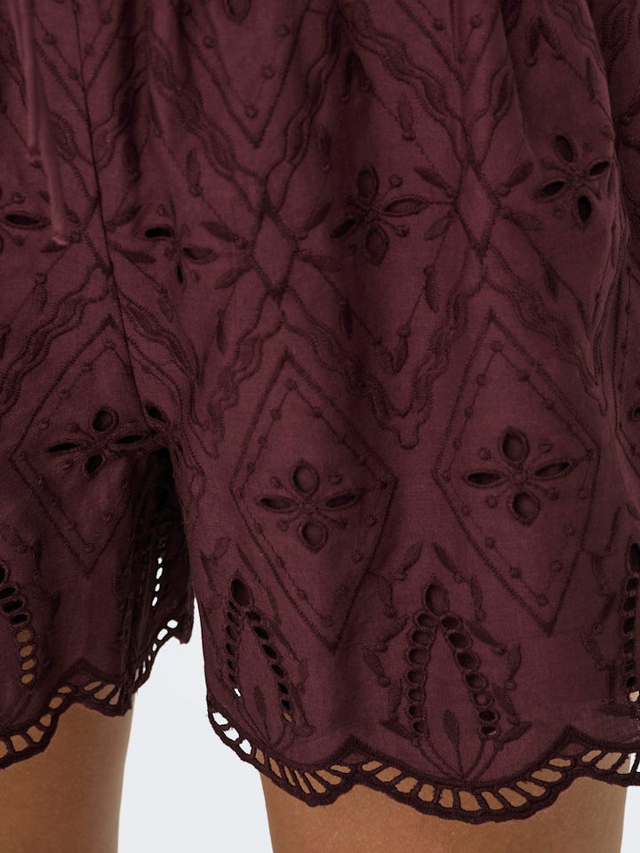 Onlfrani Emb Pull Up Shorts Wvn - Bordeaux
