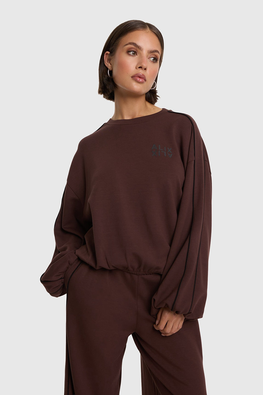 Knitted Piping Sweater - Bruin