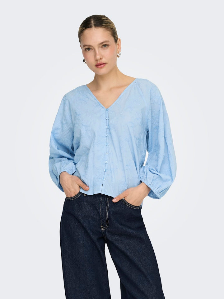 Onlzion 3/4 V-neck Emb Top Wvn - Lichtblauw