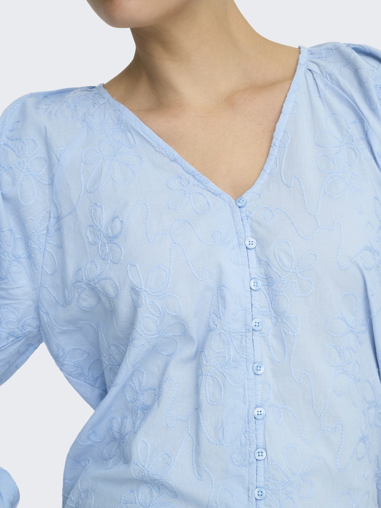 Onlzion 3/4 V-neck Emb Top Wvn - Lichtblauw