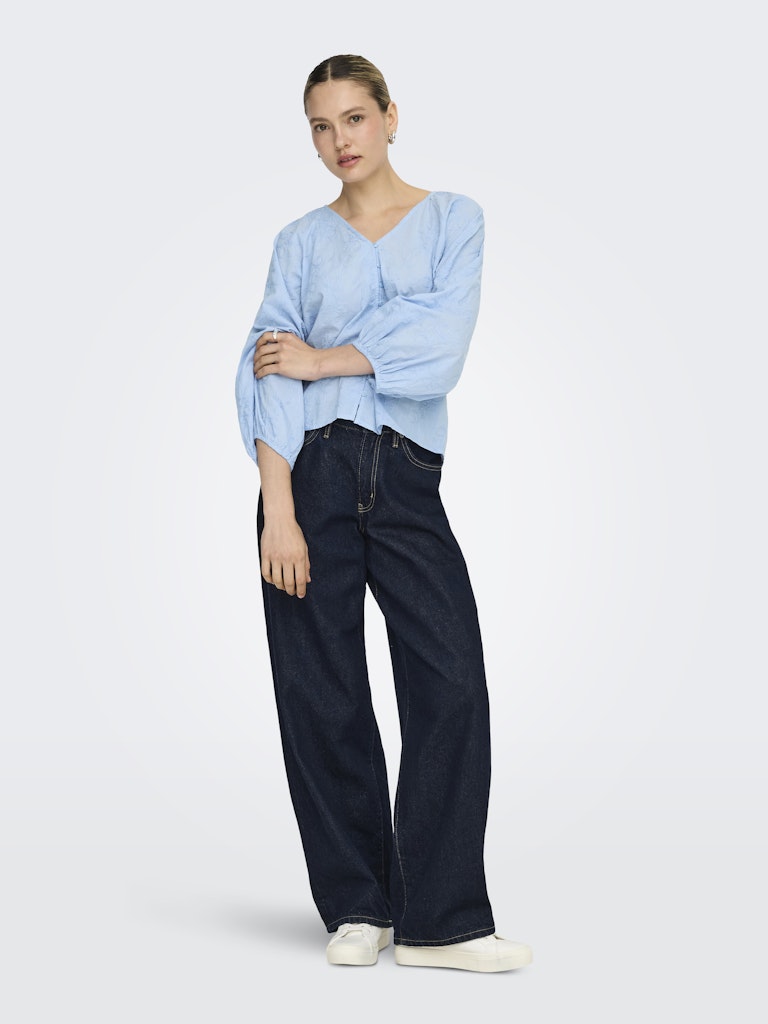 Onlzion 3/4 V-neck Emb Top Wvn - Lichtblauw