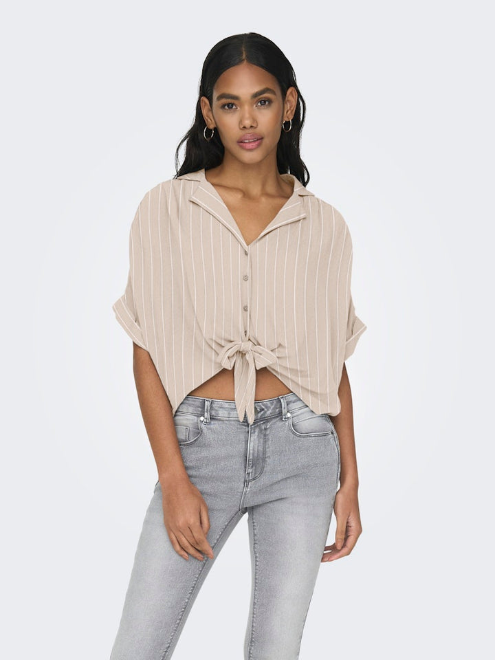 Onlpaula Life S/s Tie Shirt Wvn Noos - Zand Dessin