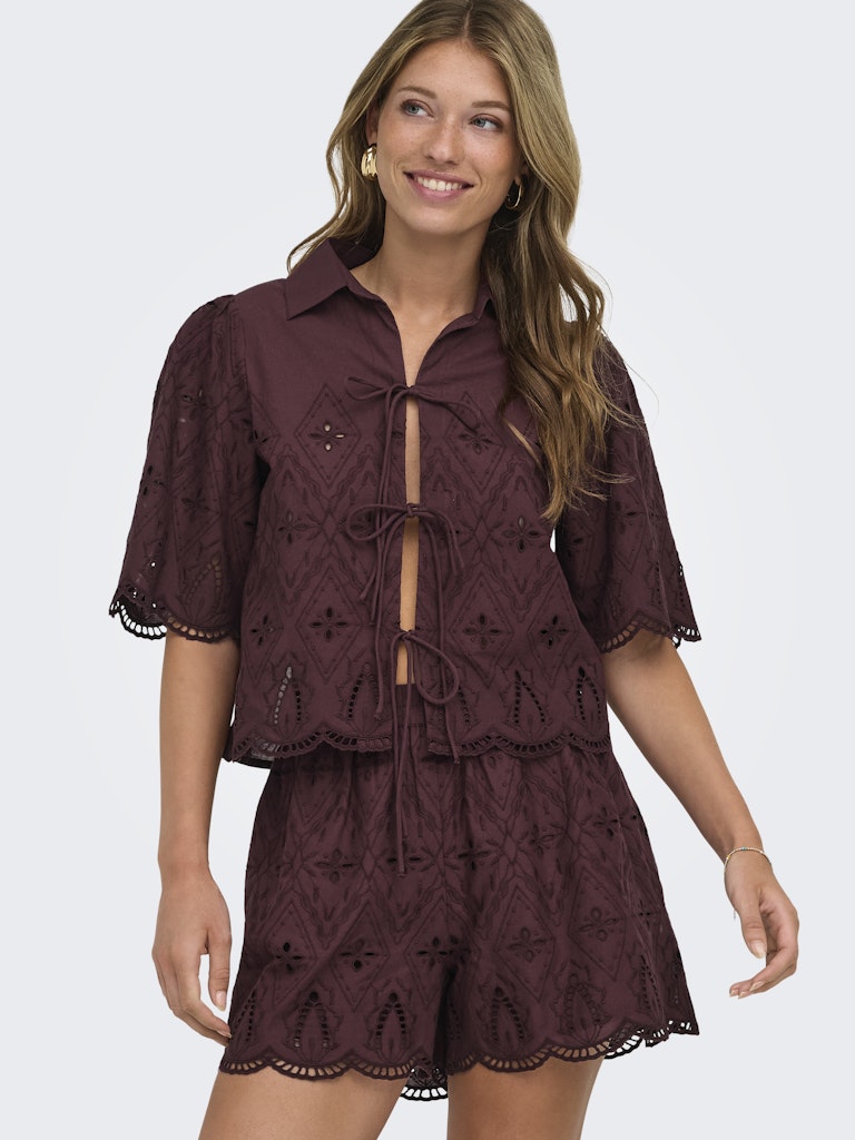 Onlfrani S/s Emb Bow Top Wvn - Bruin