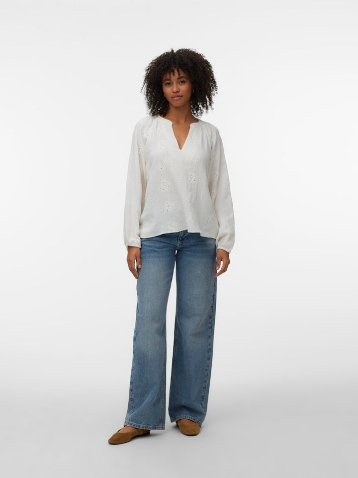 Vmnatali Ls Emb Top Wvn Noos - Off-white