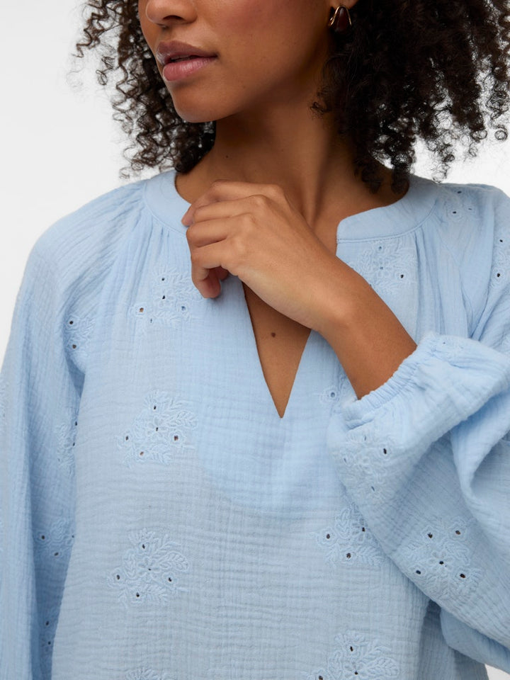 Vmnatali Ls Emb Top Wvn Noos - Lichtblauw